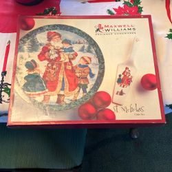 Large Cream Christmas Platter/Bowl & Spatula 