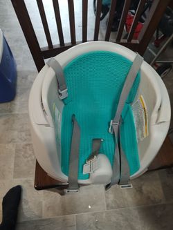 Baby table seat with toys