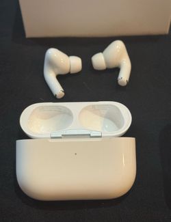Apple airpods pro 2 with charging case and Nintendo switch case