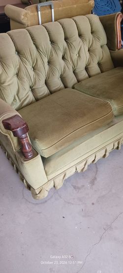 3 pieces living room furniture