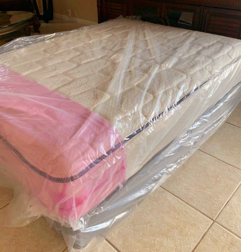 New full mattress and box spring 2 pc.