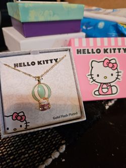 Hello kitty hot air balloon necklace