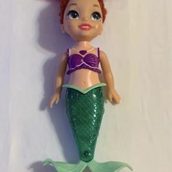 Disney Bilingual Ariel 14” Sing & Sparkle Little Mermaid Light Up Doll 