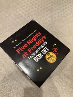 Five Nights At Freddys Bookset