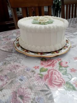 Elegant White Cake With Floral Design Replica