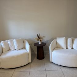 2 White Chairs With Table