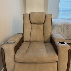 Power Recliner With Power Headrest $400 