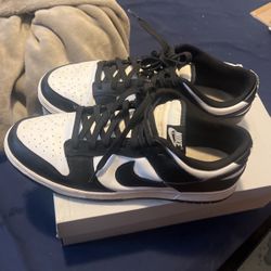 Nike Panda Dunks 