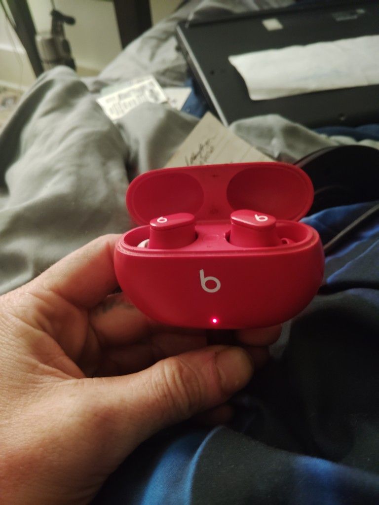 Beats Studio Buds