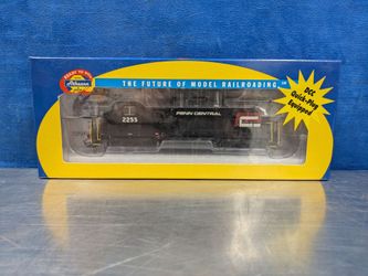 Athearn Penn Central Locomotive
94234 GP35 2255