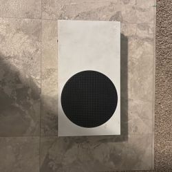 Xbox Series S With New Controller. One Month Game Pass, Unlimited.