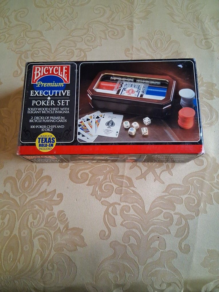 Premium Bicycle Poker Set