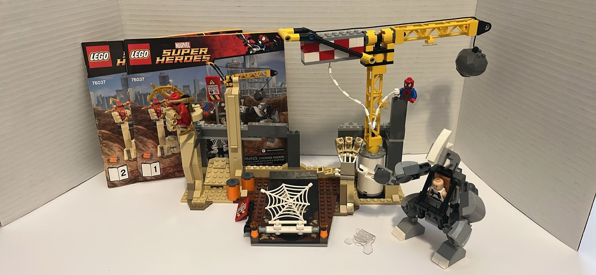 Retired 2015 Marvel Super Hero’s Spider-Man Lego 76037