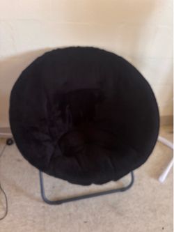Foldable lounge chair