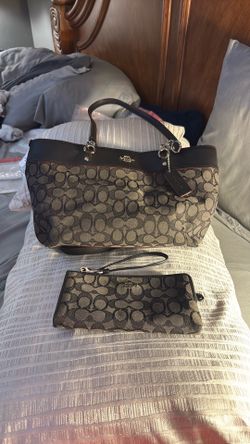 Coach purse and matching wallet