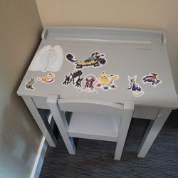 Childs Desk (Age 6-8)