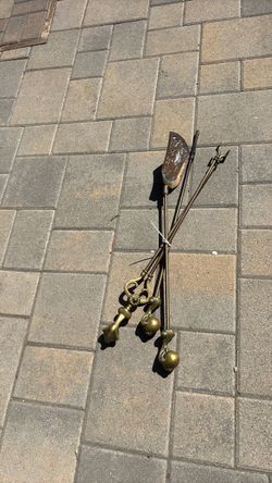 Brass Fireplace Tool Set without Stand. It only comes with shovel pick and tongs.