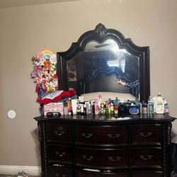 Full King Bedroom Set For Sale