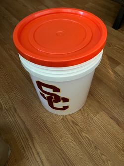 Bucket pick up in Pomona