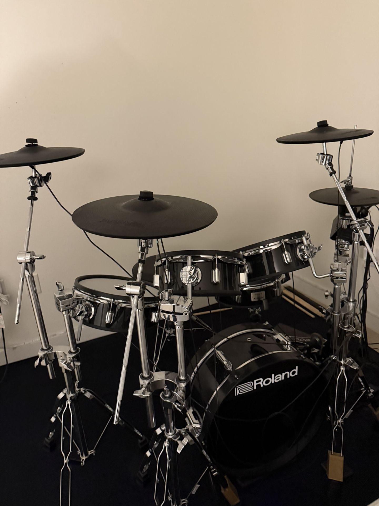 Roland VAD307 Electronic Drum Set