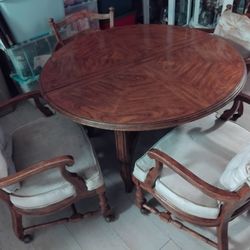 Dining Room Table 