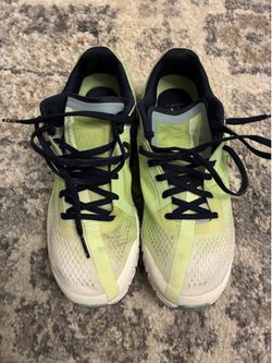 Size 8 on cloud Tenis Mujer