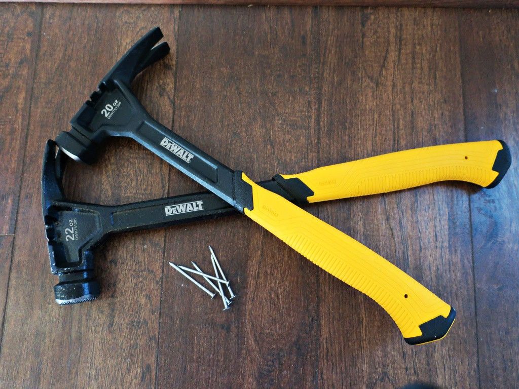 2 DeWalt Hammers 22oz And 20z