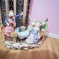 Antique Table Models Ig 