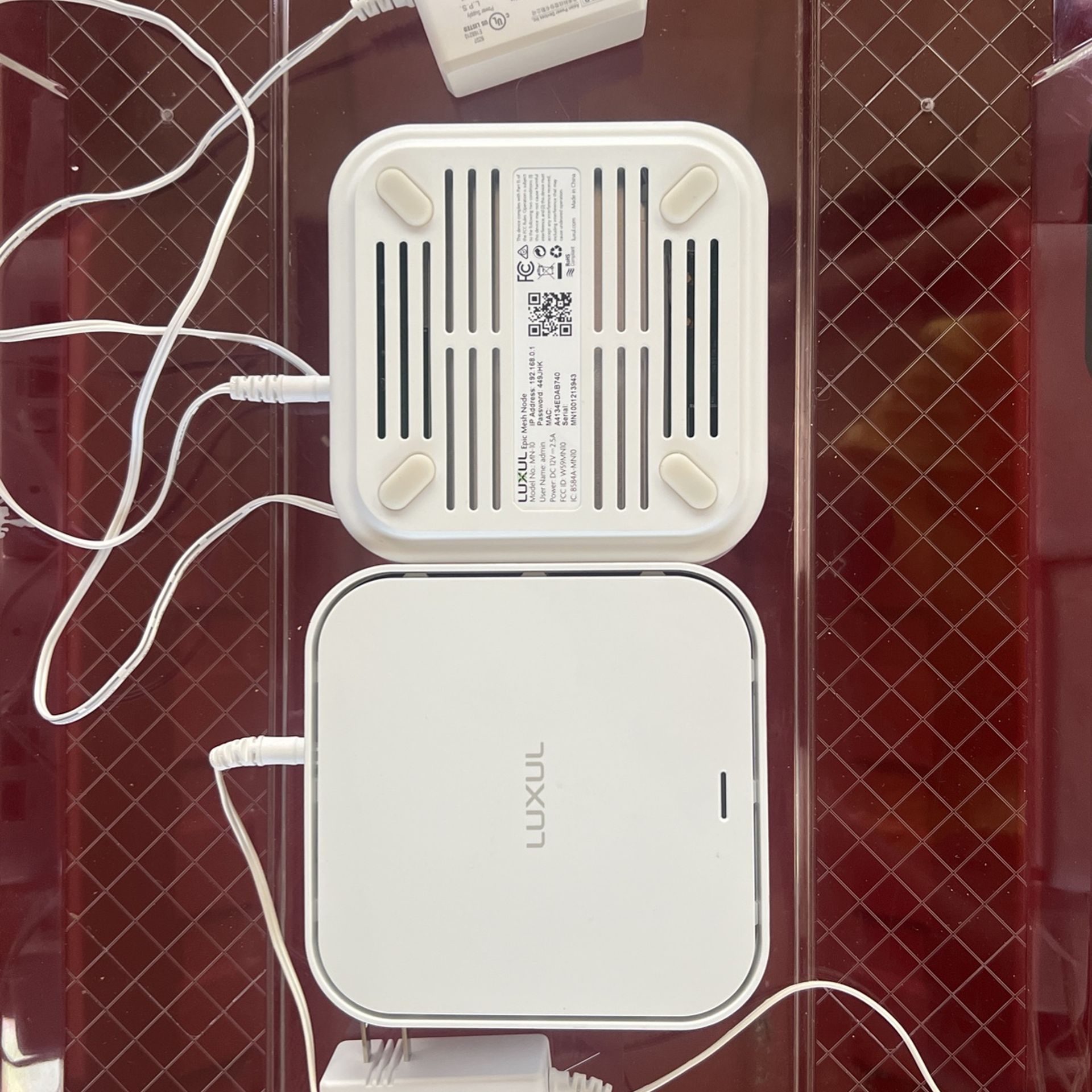 3 Luxul Epic Mesh Mode MN-10 Wi-Fi