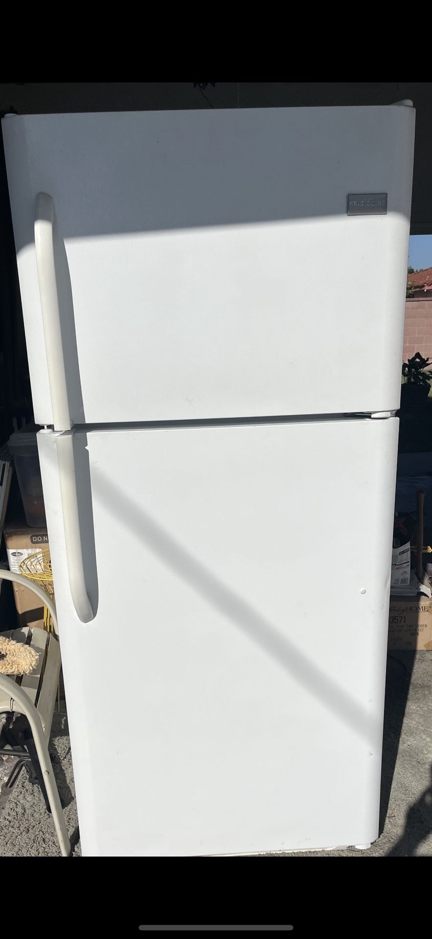 Refrigerator 