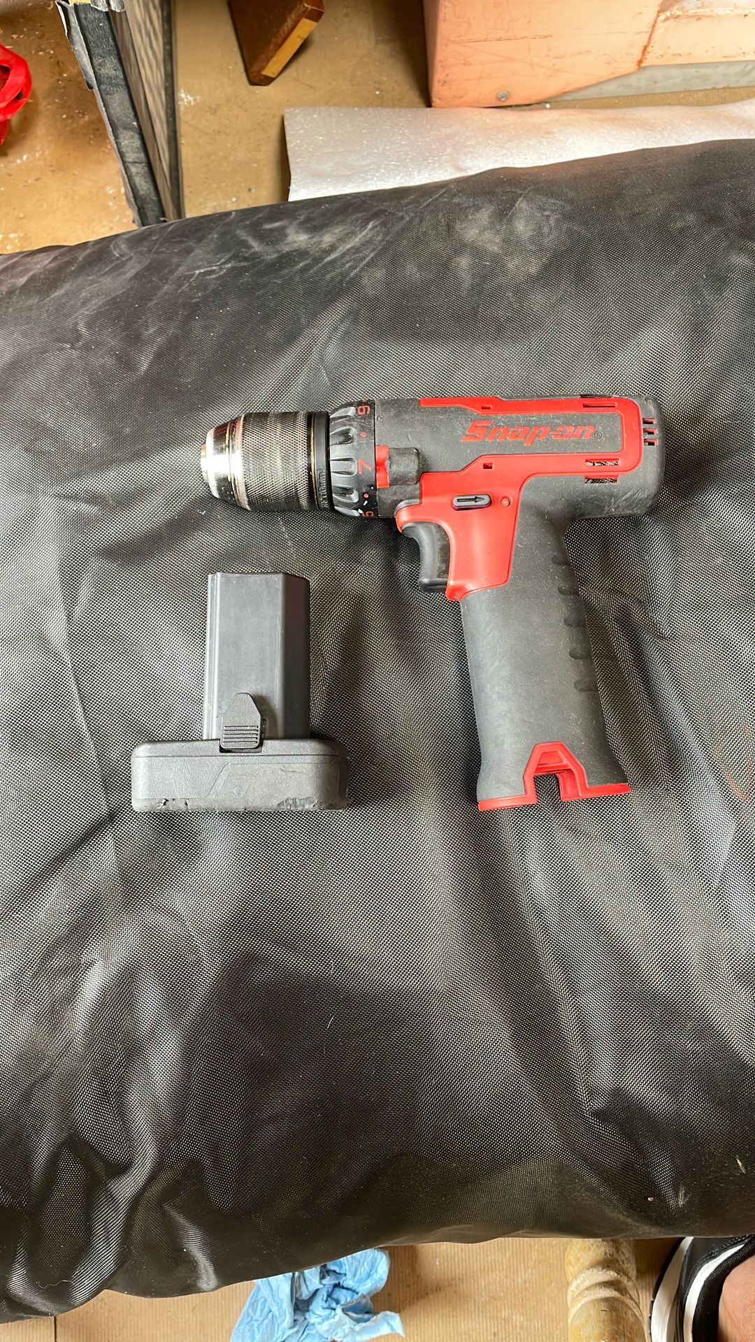 Snap-on 3/8” Drill W/ Battery