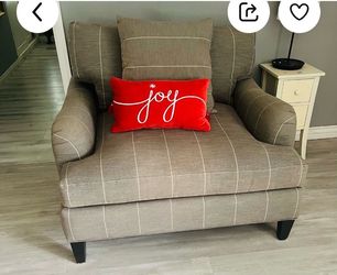 Oversized Accent Chair with Grid Pattern