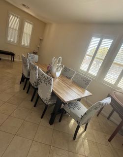 Set Of 8 Chairs With Chair covers  Great Condition  Moving Sale