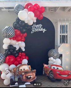 Balloon arch