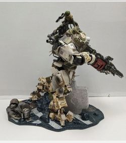 Titanfall statue