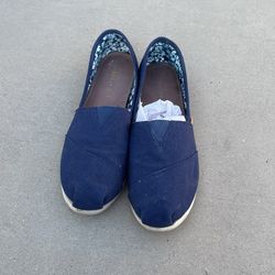 Toms