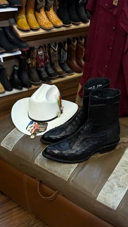 Botines y sombrero