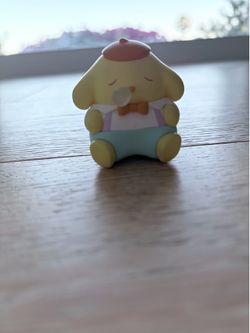 Pompompurin figurine