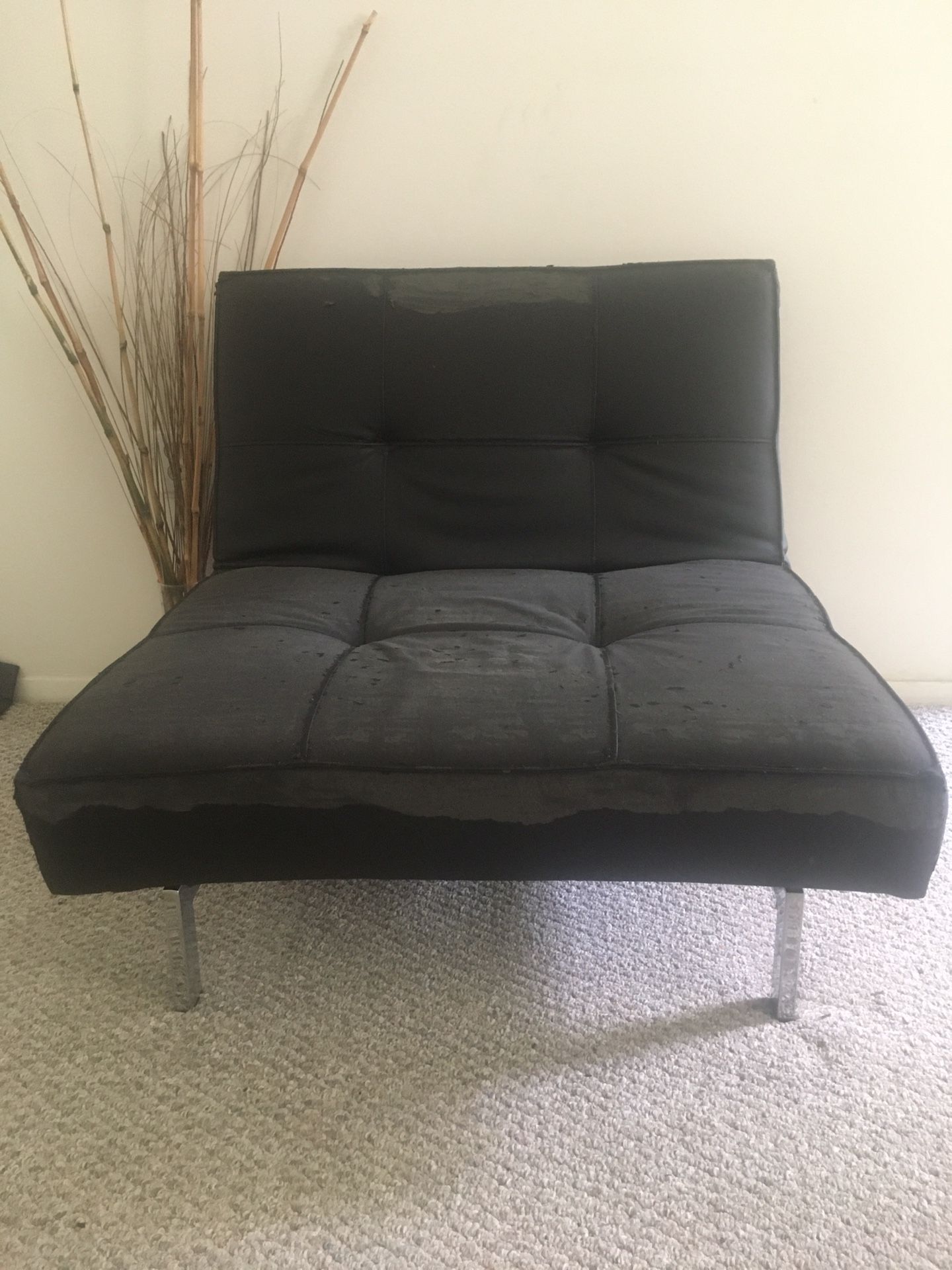 CB2 CHAIR