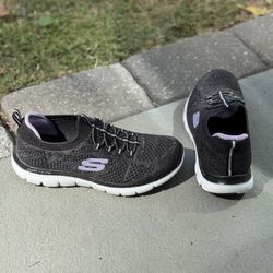 Women’s Skechers Air Cooled Memory Foam Dual Light sneakers  - Size 7 1/2