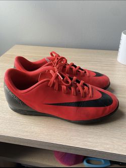 Nike Jr. Mercurial VaporX 12 Club CR7 IC Size 6Y Sale in Yonkers, NY - OfferUp