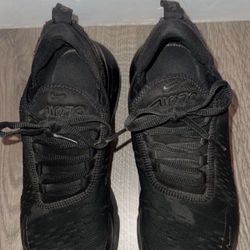 4 Pair Women’s 8.5 Nike & Vans