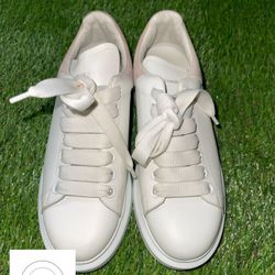Alexander McQueen Oversized Lace-Up Sneakers