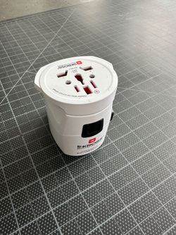 SKROSS World Travel Adapter PRO - Swiss-Designed, US/UK/AU/Swiss + EU Insert