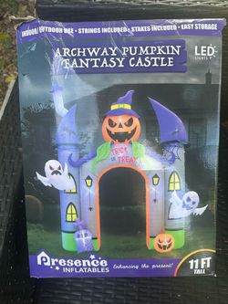 Halloween archway inflatable