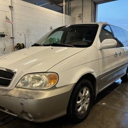 2004 KIA Sedona