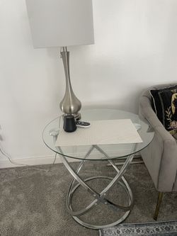2 Side Tables