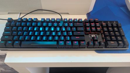 Redragon full size (100%, 105 key) mechanical RGB keyboard. Black. Red hot swappable switches, wired only.