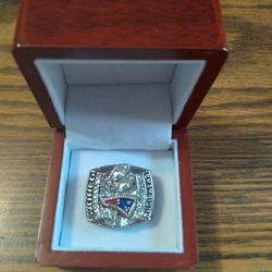 New England Patriots Championship Ring With Box 