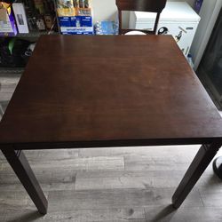 Dinning Table W/4 Chairs